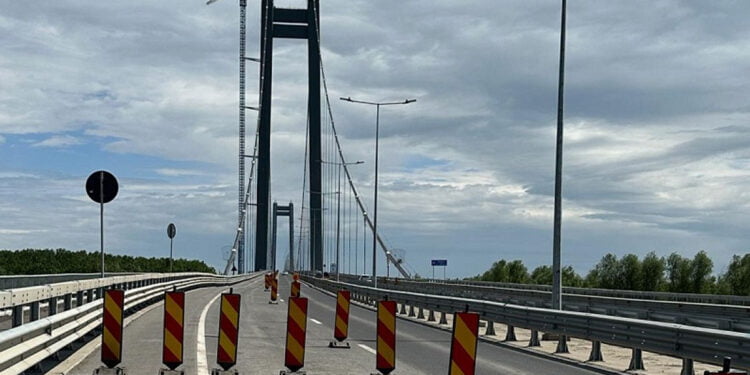 Beleaaaaa mare!!! La podul peste Dunăre de la Brăila…