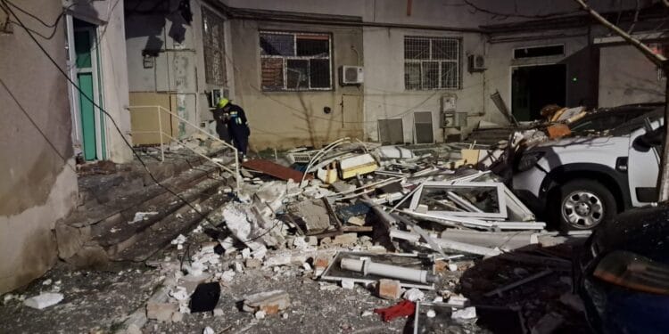 GRAVĂ EXPLOZIE INTR-UN BLOC DE LOCUINȚE