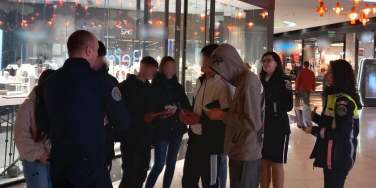 SĂRBĂTORI ÎN SIGURANȚĂ ACTIVITĂȚI PREVENTIVE DESFĂȘURATE DE POLIȚIȘTII BRĂILENI