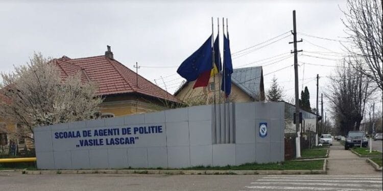 POLIȚIȘTII SE PREGĂTESC. CONTINUU!