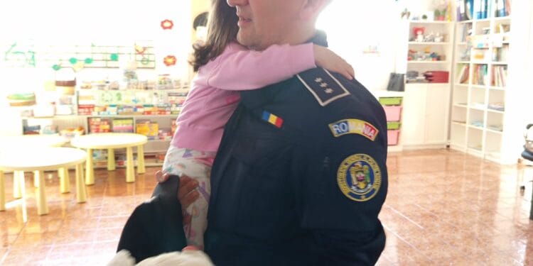 ACTIVITĂȚI DESFĂȘURATE DE POLIȚIȘTI ÎN MIJLOCUL COPIILOR DE ZIUA INTERNAȚIONALĂ A FAMILIEI