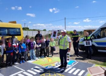 POLIȚIȘTII BRĂILENI CONTINUĂ ACTIVITĂȚILE DIN „SĂPTĂMÂNA ȘCOALĂ ÎN SIGURANȚĂ”