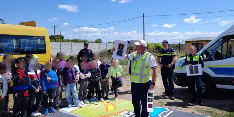 POLIȚIȘTII BRĂILENI CONTINUĂ ACTIVITĂȚILE DIN „SĂPTĂMÂNA ȘCOALĂ ÎN SIGURANȚĂ”
