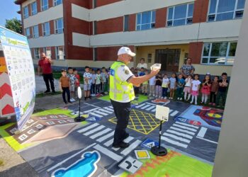 EDUCAȚIE RUTIERĂ DE LA VÂRSTE FRAGEDE