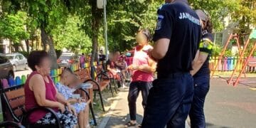 POLIȚIȘTI ALĂTURI DE PĂRINȚI RECOMANDĂRI PENTRU PROTECȚIA COPIILOR ÎN MEDIUL ONLINE