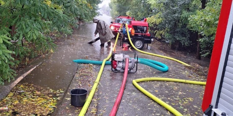 DIVERSE EVENIMENTE CAUZATE DE VREMEA NEFAVORABILĂ