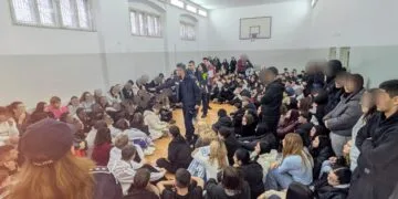 ACȚIUNE PREVENTIVĂ A POLIȚIȘTILOR BRĂILENI LA COLEGIUL ECONOMIC ”ION GHICA” BRĂILA