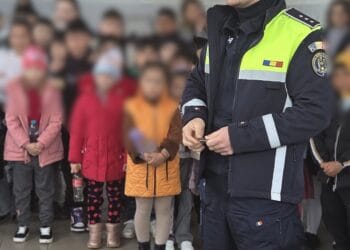 Activități de informare și prevenire desfășurate de polițiștii de siguranță școlară în localitatea Șuțești