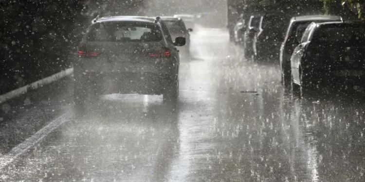 IGSU va transmite mesaj RO-ALERT pentru județele afectate de CODUL PORTOCALIU.  Avertizare meteorologică NOWCASTING.  Valabil de la : 02-06-2026 ora 19:40 până la : 02-06-2026 ora 21:00