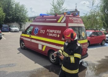Incendiu la un apartament
