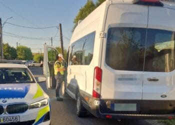 ȘOFER DE MICROBUZ ȘCOLAR, DEPISTAT SUB INFLUENȚA BĂUTURILOR ALCOOLICE DE CĂTRE POLIȚIȘTII BRĂILENI.